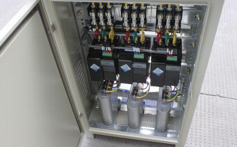 為什么大多數(shù)電力電容器的額定電壓會選擇450V或480V？